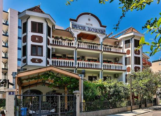 Villa Dvor Kornic 1