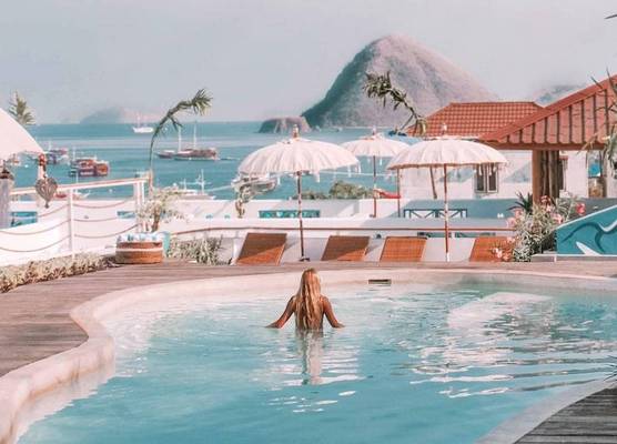 Seaesta Komodo Hotel & Hostel 1