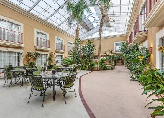 Best Western Plus Atrium Inn 1