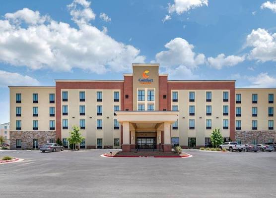 Comfort Suites Midland West 1
