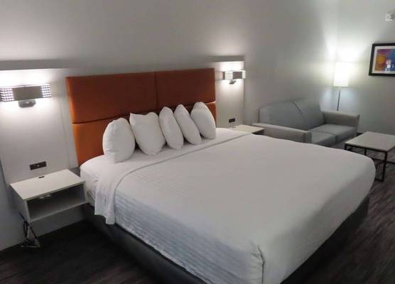 Best Western Heritage Inn & Suites 1