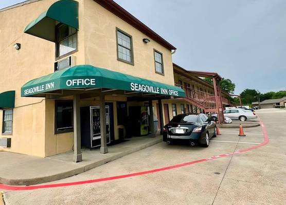 Seagoville Inn 1