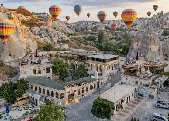 Kayatas Cave Suites 1