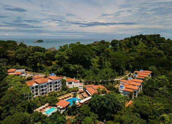 Shana by the Beach Manuel Antonio 1