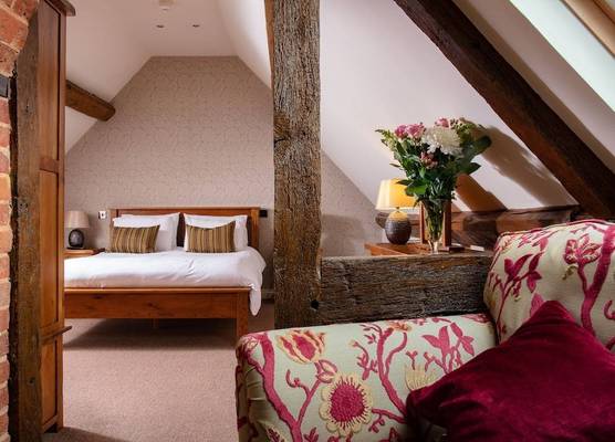 Broom Hall Inn 1