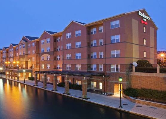 Residence Inn Indianapolis Downtown on the Canal 1