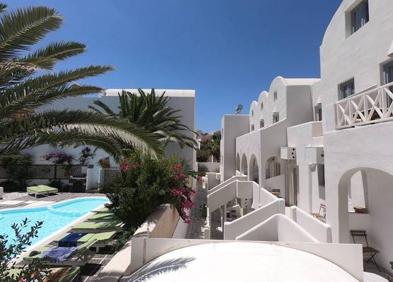 Anny Studios & Rooms Perissa Beach 1