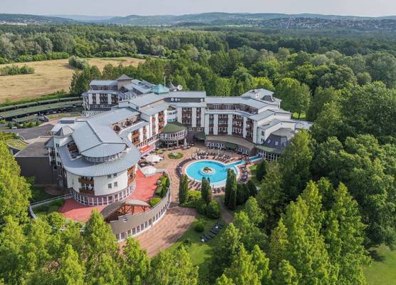 Lotus Therme Hotel & Spa 1