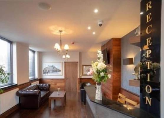 Eagle Hotel Luton Airport 1