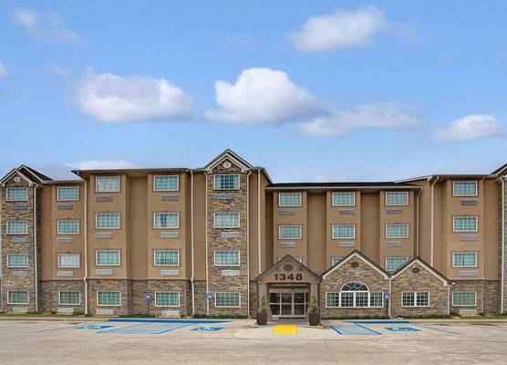 Microtel Inn & Suites by Wyndham Cartersville 1