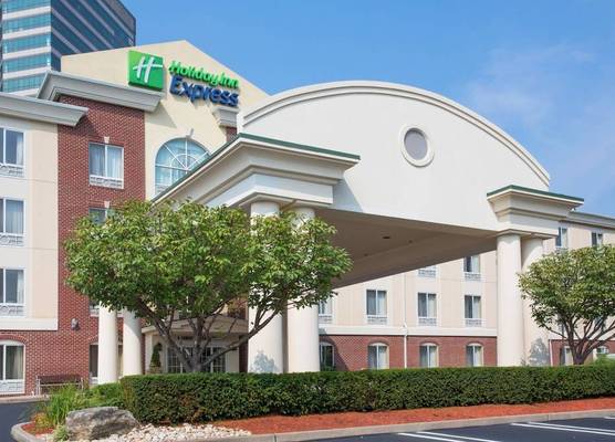 Holiday Inn Express & Suites TOWER CENTER NEW BRUNSWICK by IHG 1