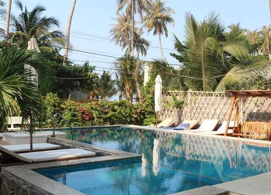 Sunrise Village Hotel 1