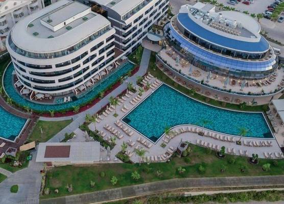 Liu Resorts 1