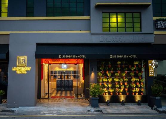 Le Embassy Hotel Georgetown 1