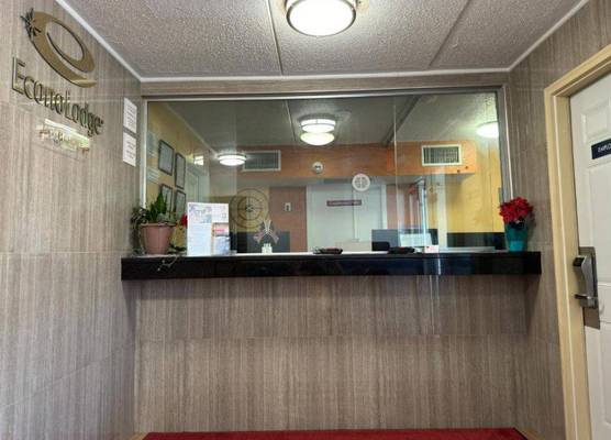 Ember Inn Suites Waite Park - St Cloud 1
