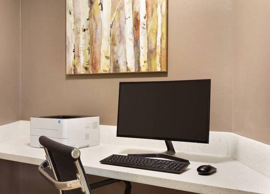 Hawthorn Extended Stay by Wyndham Saint Robert 1