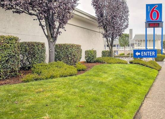 Motel 6-Coos Bay, OR 1