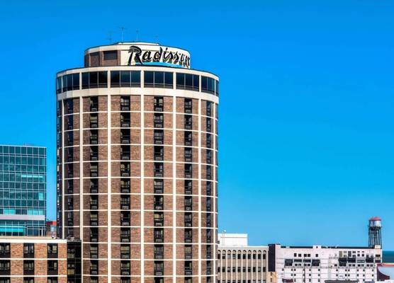 Radisson Hotel Duluth-Harborview 1