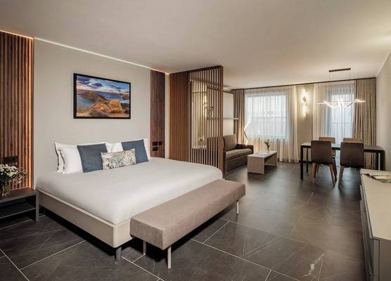 Isabella Suites 1