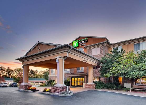 Holiday Inn Express & Suites LANCASTER-LITITZ by IHG 1