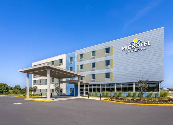 Microtel Inn & Suites by Wyndham Rehoboth Beach 1