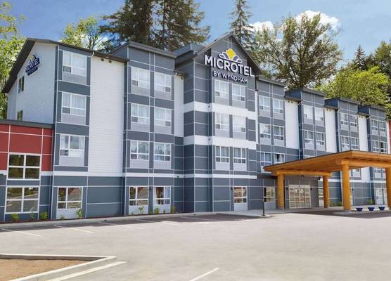 Microtel Inn & Suites by Wyndham Oyster Bay Ladysmith 1