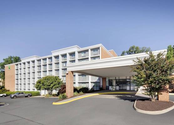 Holiday Inn CHARLOTTESVILLE-UNIV AREA by IHG 1