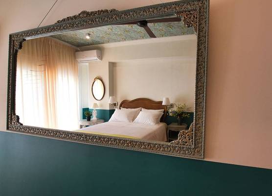 Rastoni Athens Suites near Acropolis at Tsatsou street 1