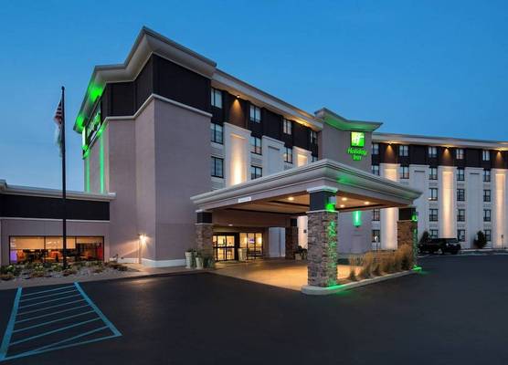 Holiday Inn MILWAUKEE RIVERFRONT by IHG 1