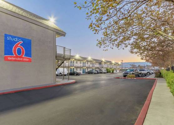 Motel 6 Hayward, CA- Silicon Valley Gateway 1