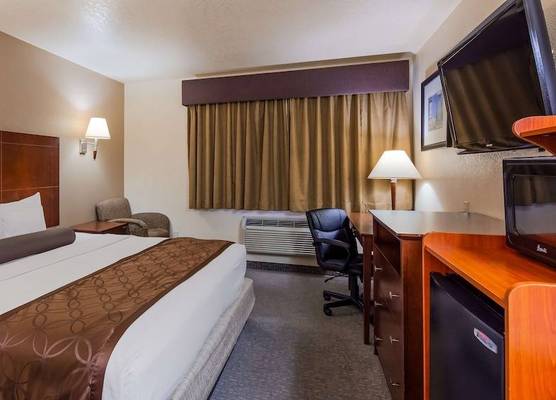 Best Western Desert Oasis 1