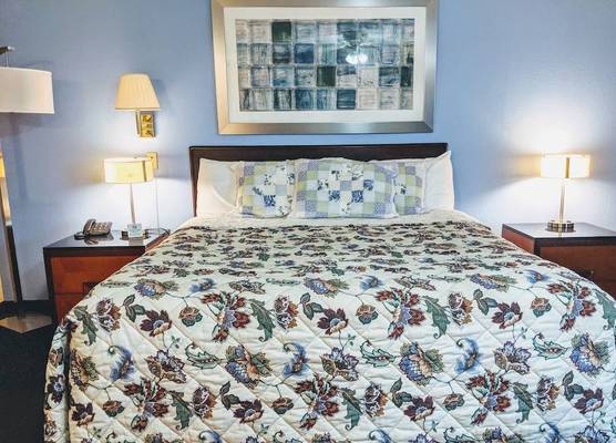 Executive Inn 1