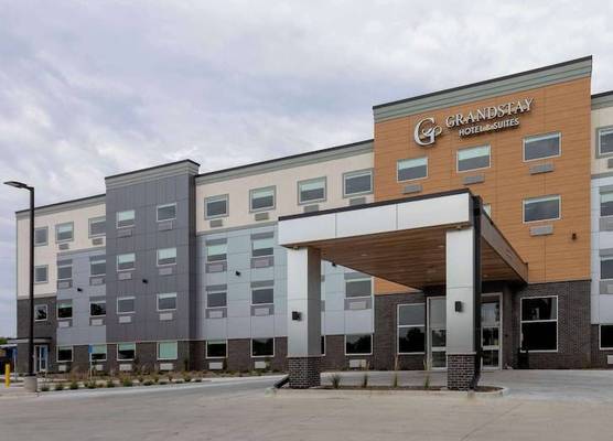 GrandStay Hotel & Suites Johnston-Des Moines, IA 1