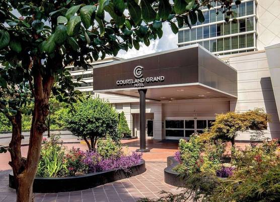 Courtland Grand Hotel, Trademark Collection by Wyndham 1