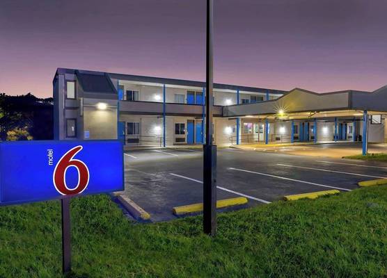 Motel 6 Harrisburg PA Near PA Expo Center 1