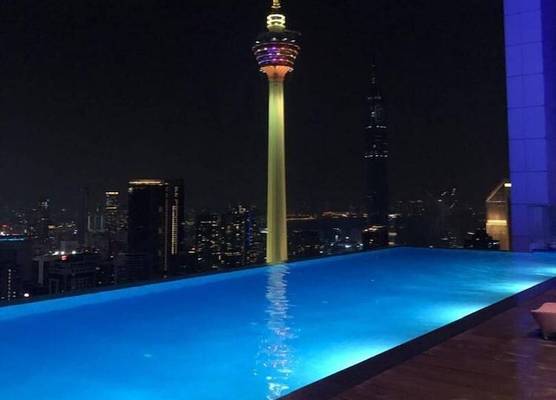 Amazing Pool By Platinum Suites 1