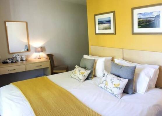 Rose and Crown Hotel 1