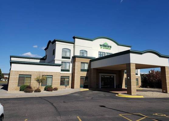 Wingate by Wyndham Coon Rapids 1