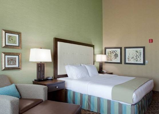 Holiday Inn Express & Suites LOGAN by IHG 1
