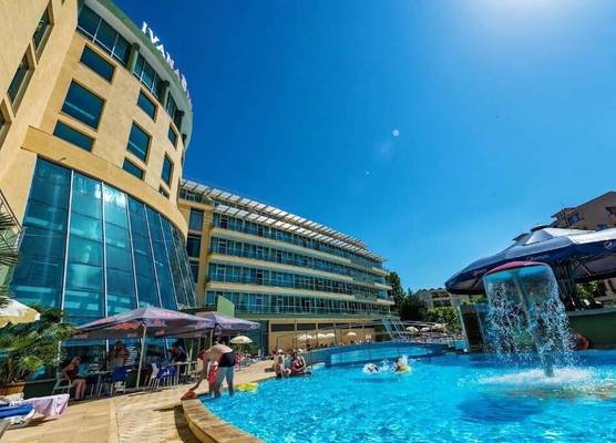 Ivana Palace Hotel - Free Parking 1