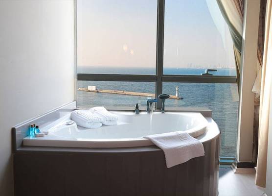 Pasaport Pier Hotel 1