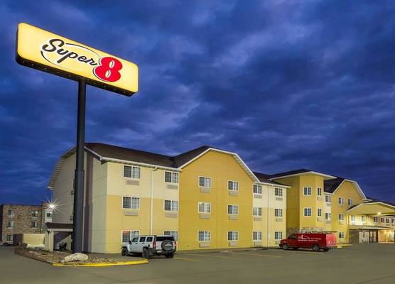 Super 8 by Wyndham Altoona 1