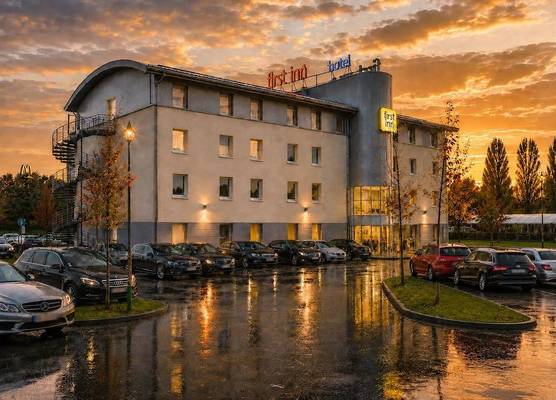 First Inn Hotel Paris Sud Les Ulis 1