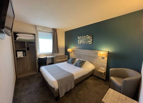 Brit Hotel Saumur 1