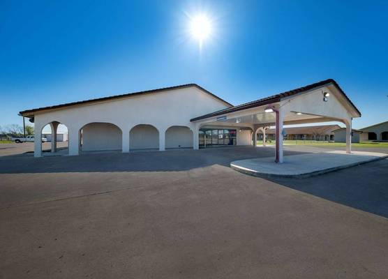 Americas Best Value Inn Bonham 1