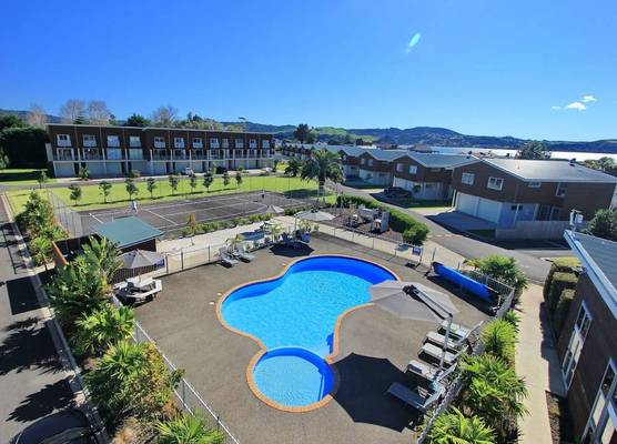 Oceans Resort Whitianga 1