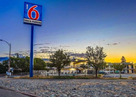 Motel 6-Red Bluff, CA 1