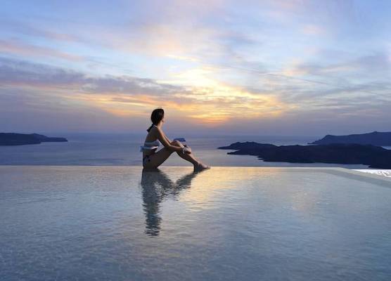 Lilium Hotel Santorini 1