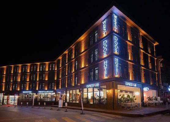 WestDoor Hotel 1