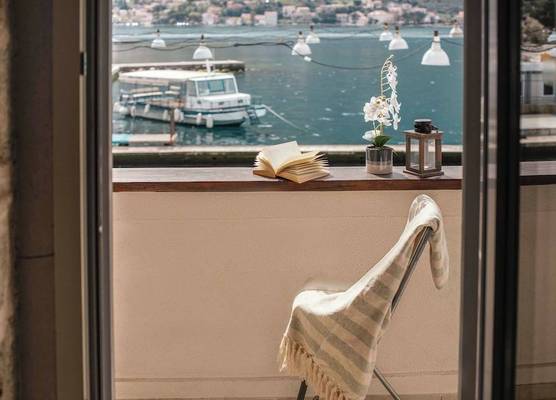 Step to Kotor Bay Guesthouse 1